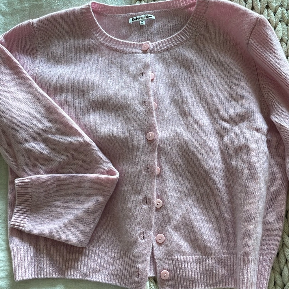 Reformation Clara Cashmere Crew Cardigan Pink - Size M